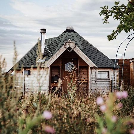 Hatters Meadows Glamping Ely Exteriér fotografie