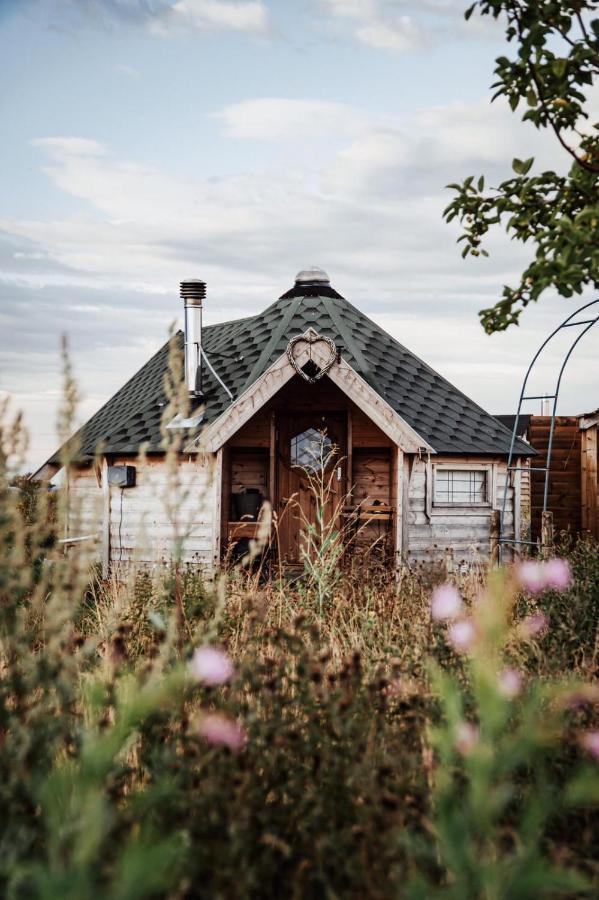 Hatters Meadows Glamping Ely Exteriér fotografie